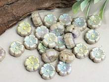 Charger l&#39;image dans la galerie, Stone Grey AB - Czech Daisy Flower - 6mm - 20pcs
