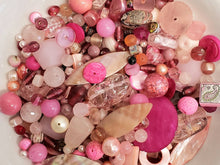 Charger l&#39;image dans la galerie, Pinks &amp; Magentas - Bead Soup Mix - 100gr
